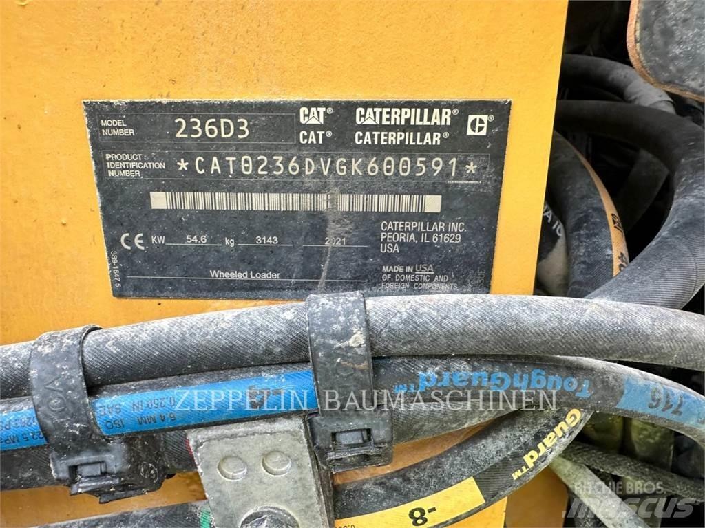 CAT 236D スキッドステアローダー