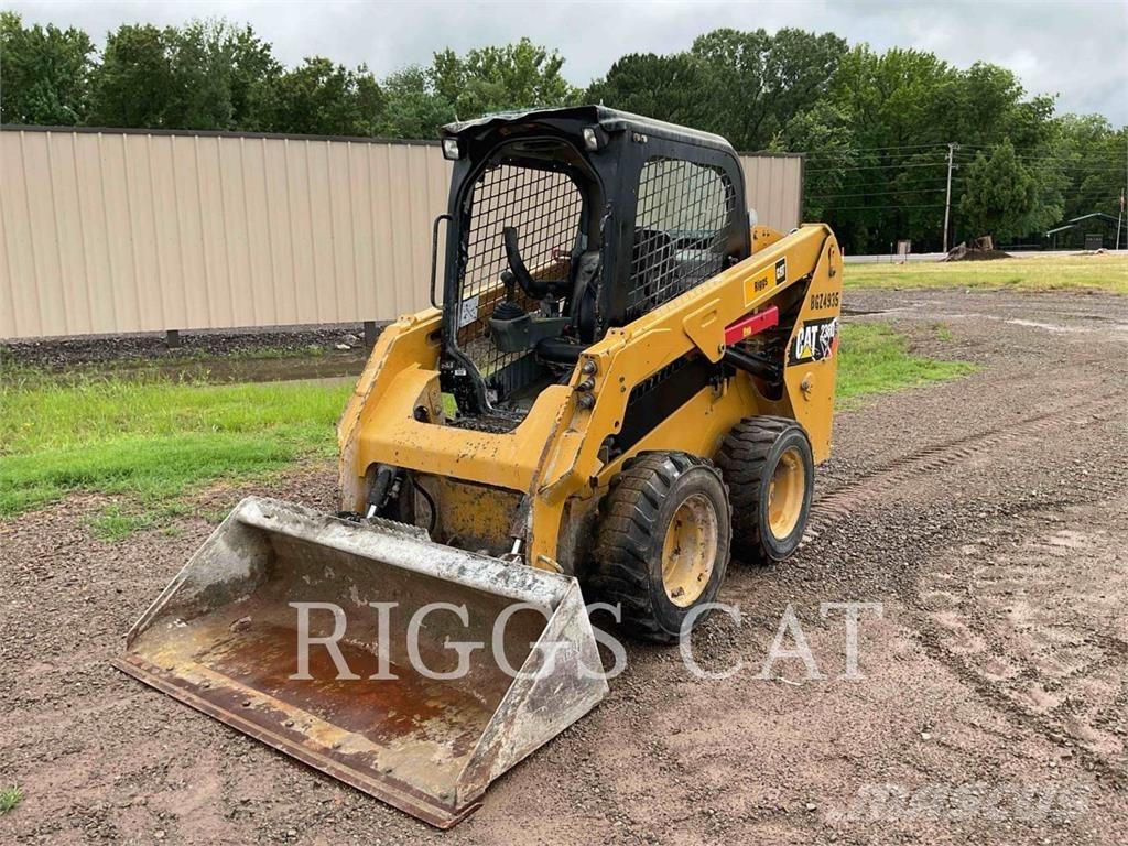 CAT 236D スキッドステアローダー