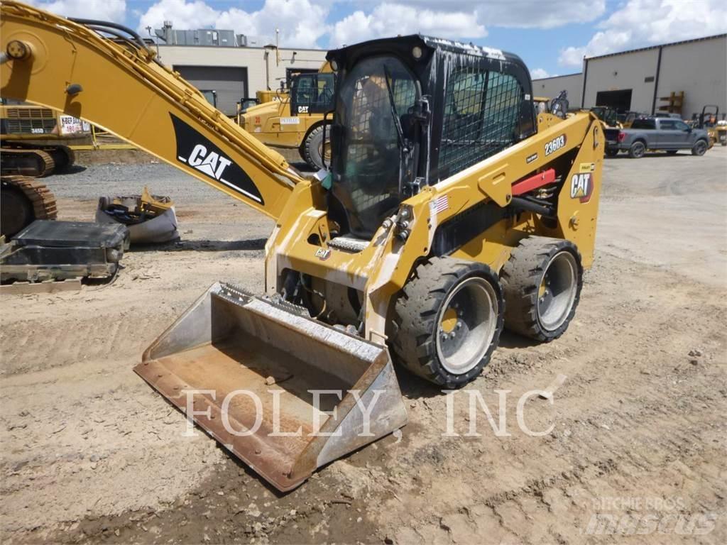 CAT 236D3 スキッドステアローダー