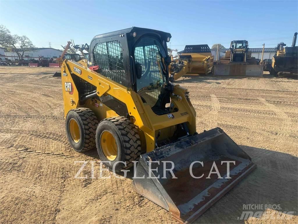 CAT 236D3 スキッドステアローダー
