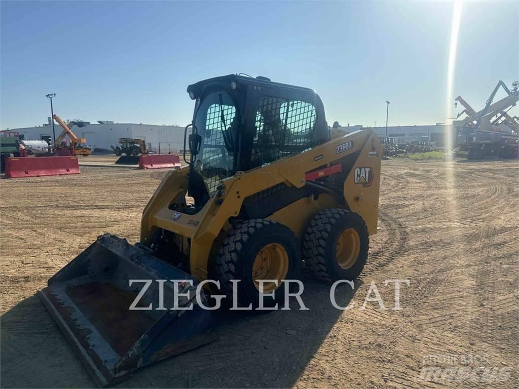 CAT 236D3 スキッドステアローダー
