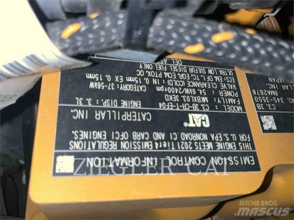 CAT 236D3 スキッドステアローダー