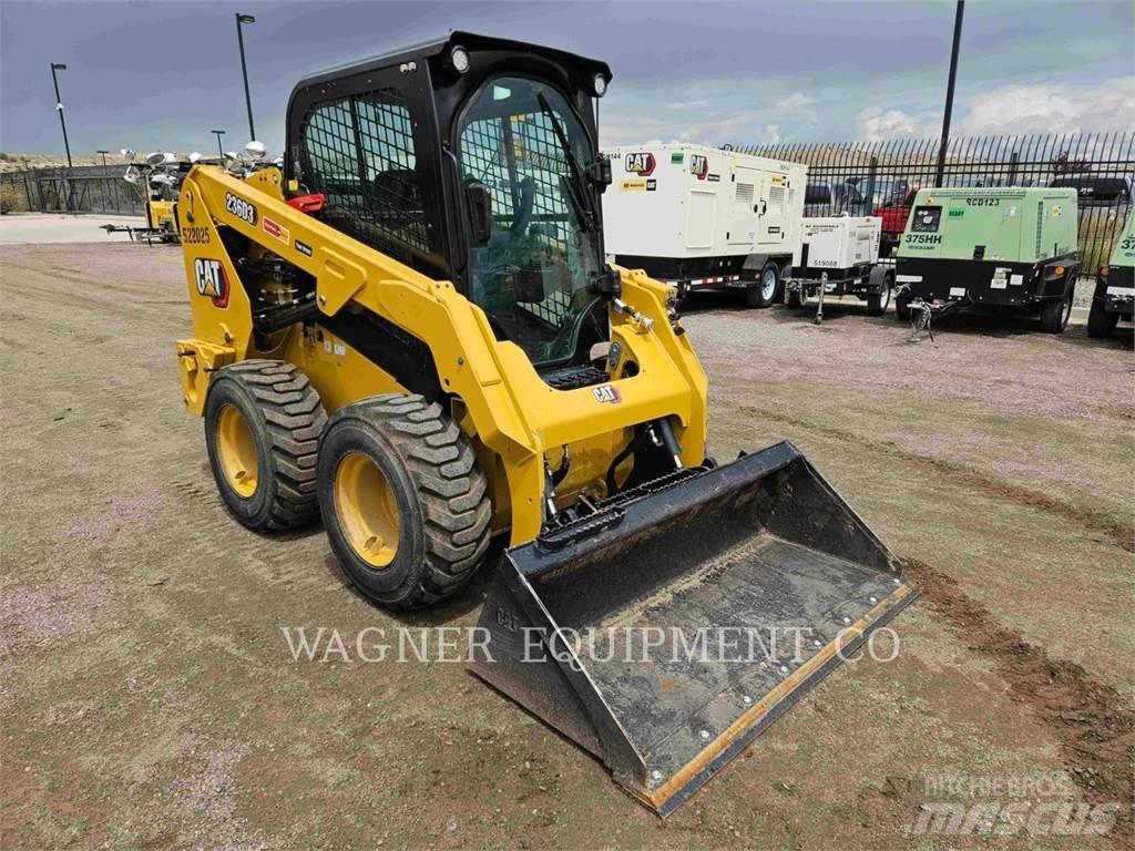 CAT 236D3 スキッドステアローダー
