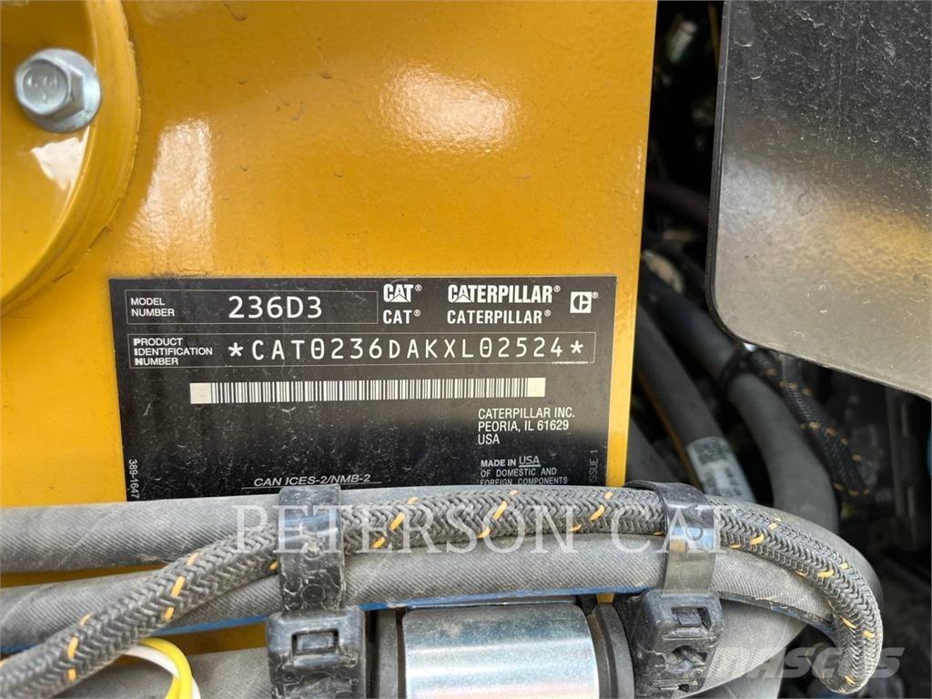 CAT 236D3 スキッドステアローダー