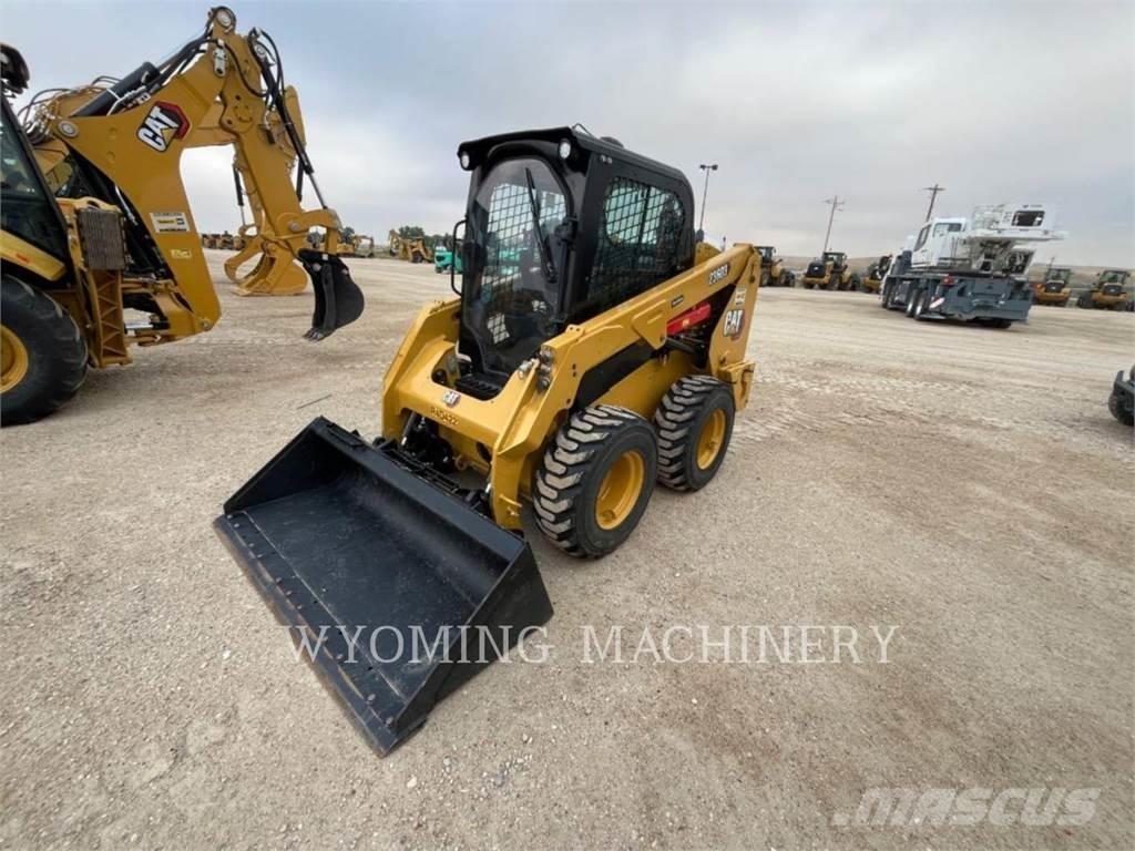 CAT 236D3 スキッドステアローダー
