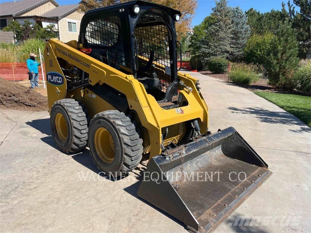 CAT 236D3 スキッドステアローダー