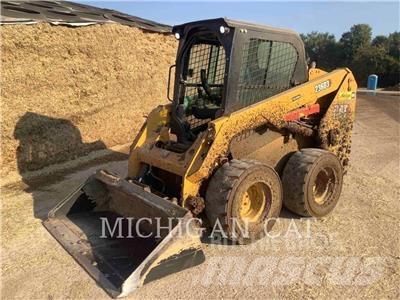 CAT 236D3 A2Q スキッドステアローダー