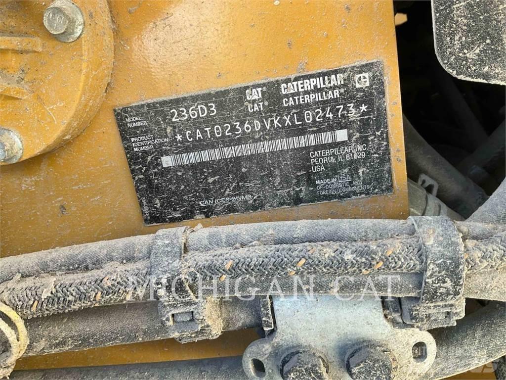 CAT 236D3 AQ スキッドステアローダー