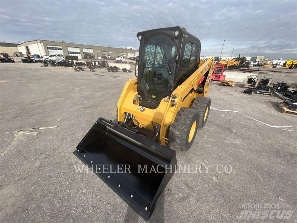 CAT 236D3 C3H2 スキッドステアローダー