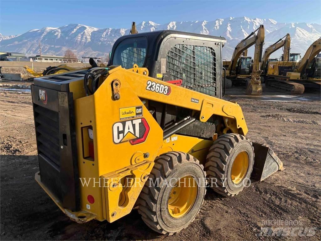 CAT 236D3 C3H2 スキッドステアローダー