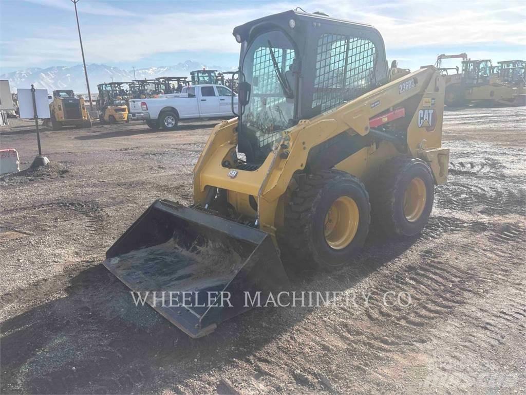 CAT 236D3 C3H2 スキッドステアローダー