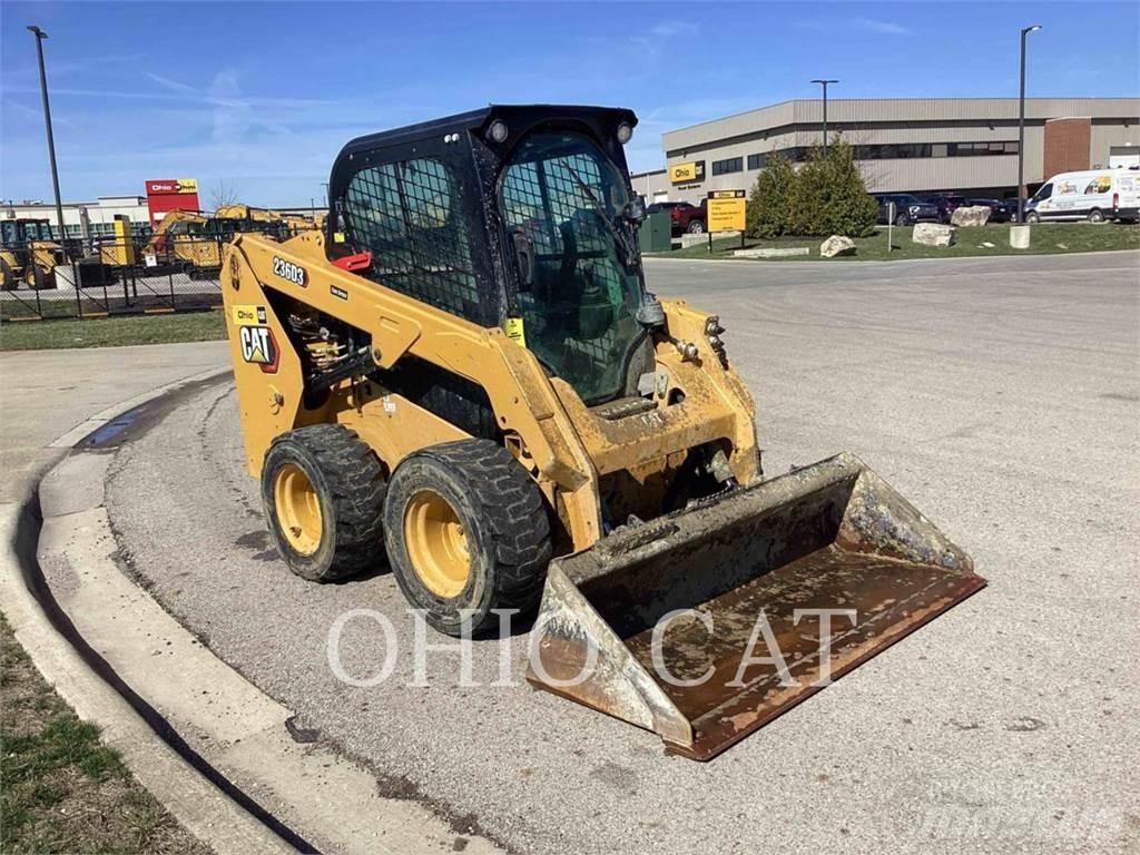 CAT 236D3 C3H2 スキッドステアローダー