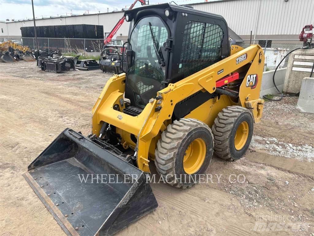 CAT 236D3 C3H2 スキッドステアローダー