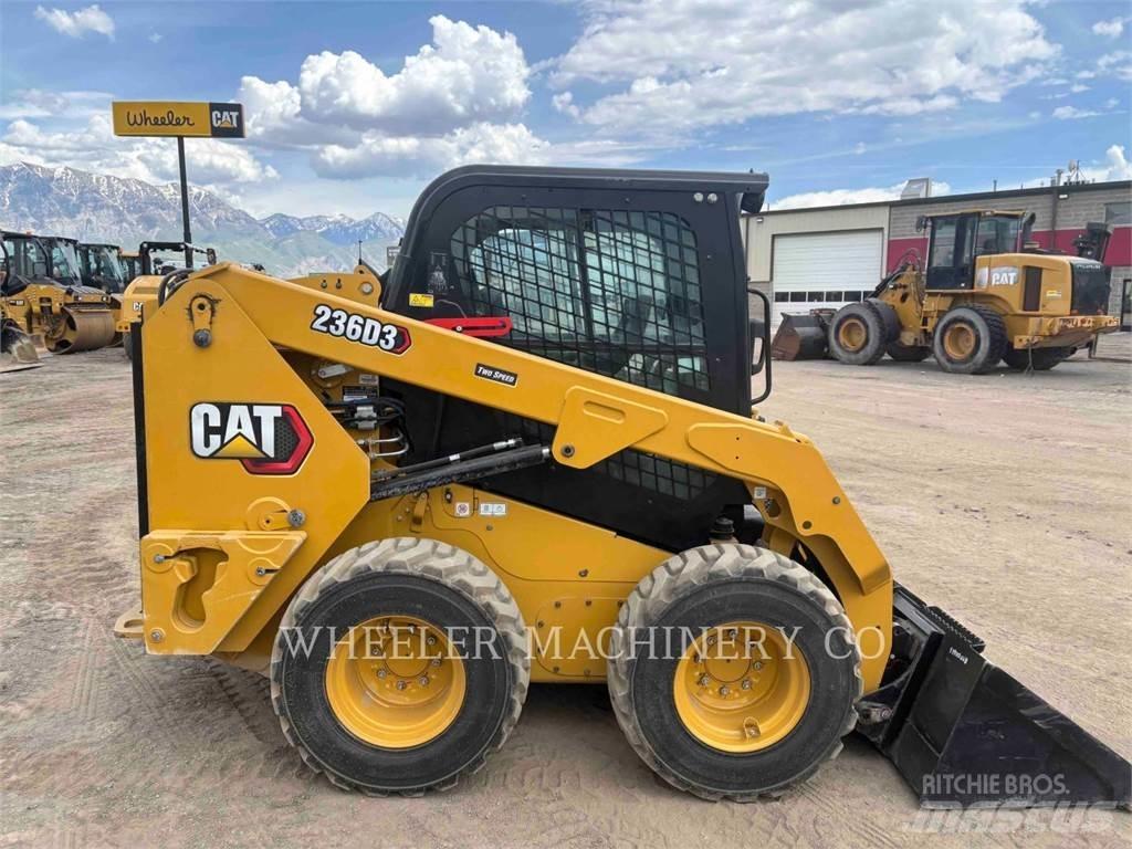 CAT 236D3 C3H2 スキッドステアローダー
