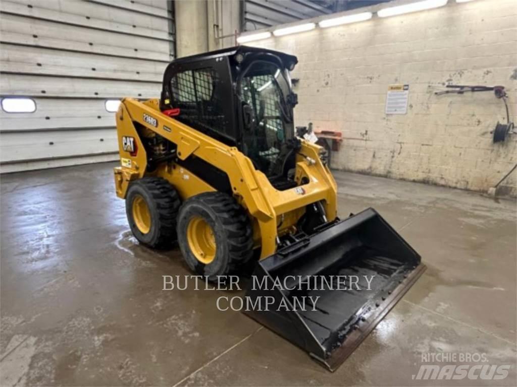 CAT 236D3 C3H2 スキッドステアローダー