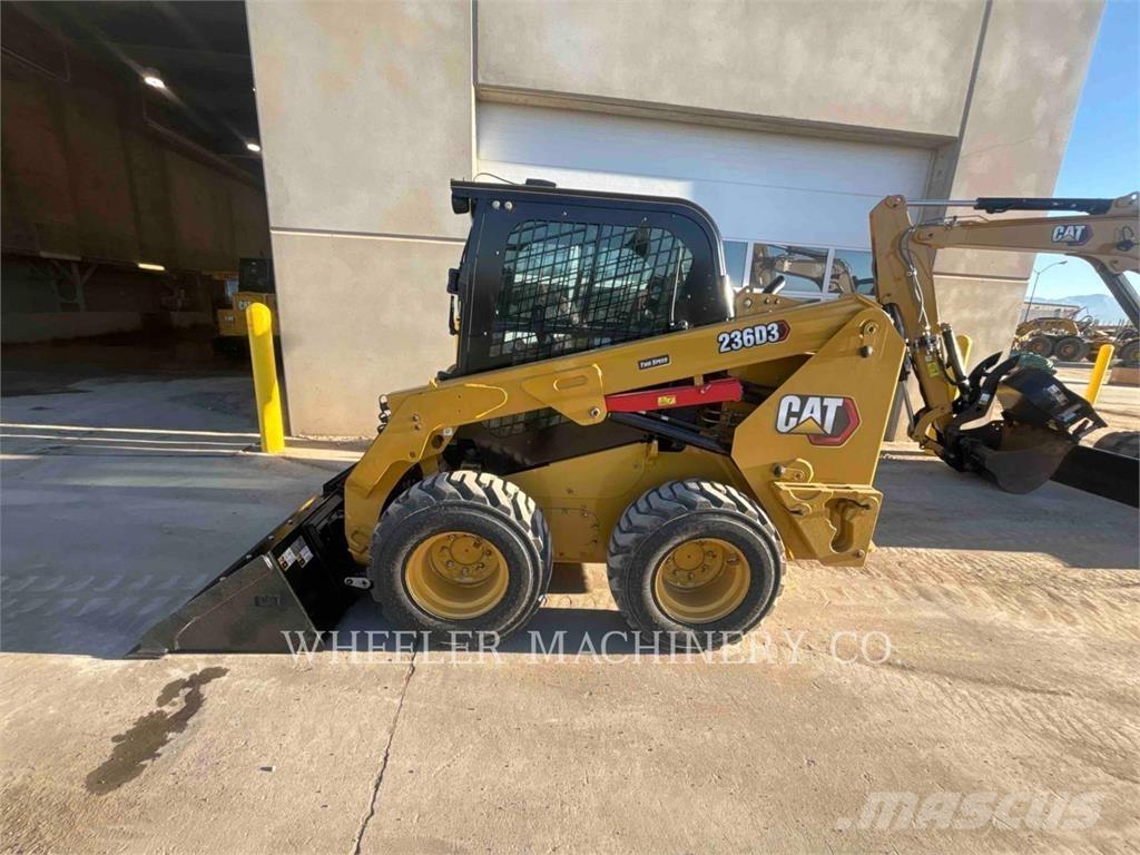 CAT 236D3 C3H2 スキッドステアローダー