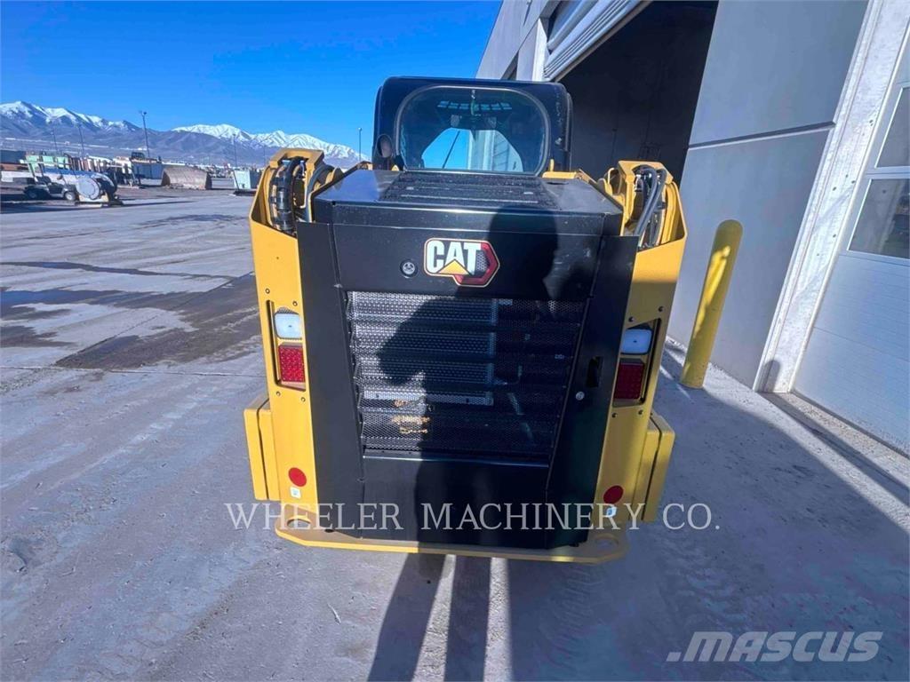 CAT 236D3 C3H2 スキッドステアローダー