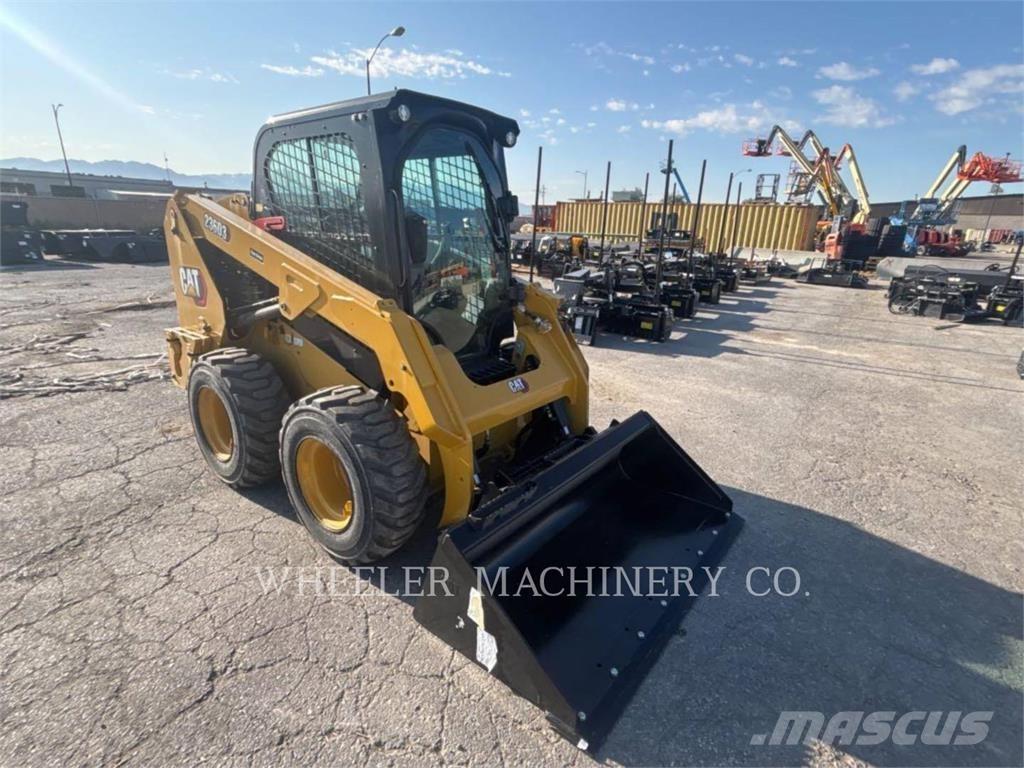 CAT 236D3 C3H2 スキッドステアローダー