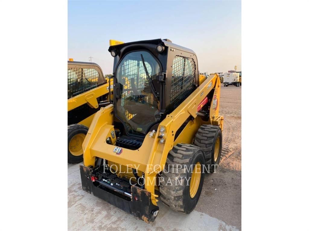 CAT 236D3STD2C スキッドステアローダー