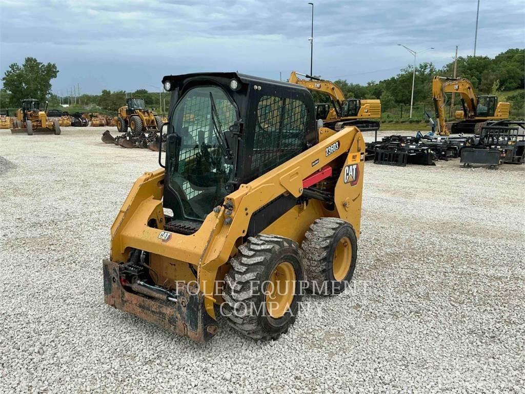 CAT 236D3STD2C スキッドステアローダー