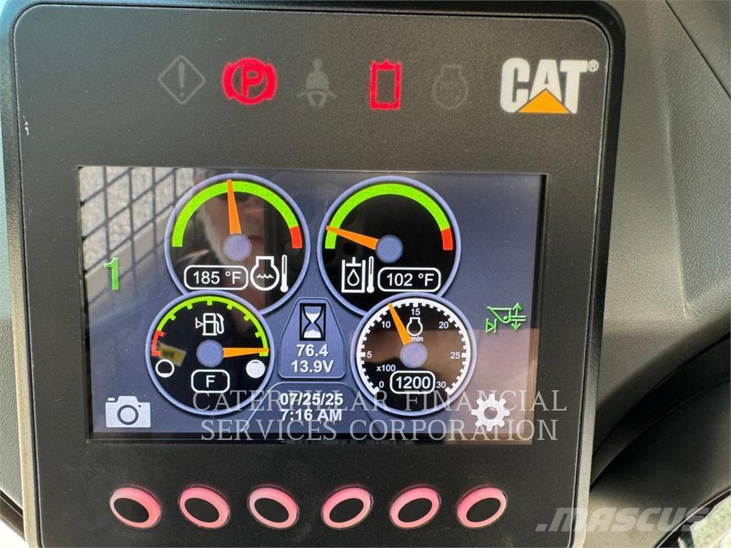 CAT 239D3 クローラーローダー