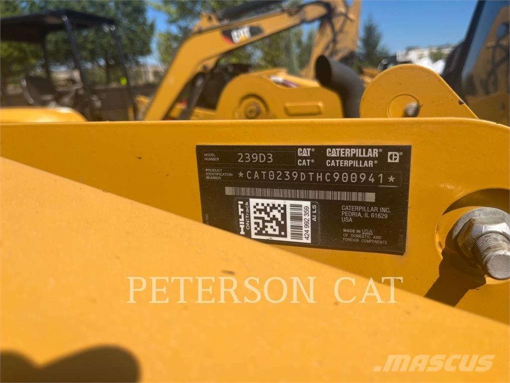 CAT 239D3 スキッドステアローダー