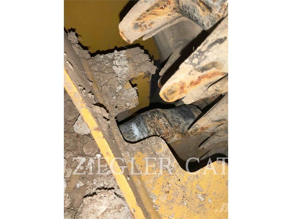 CAT 239D3 クローラーローダー