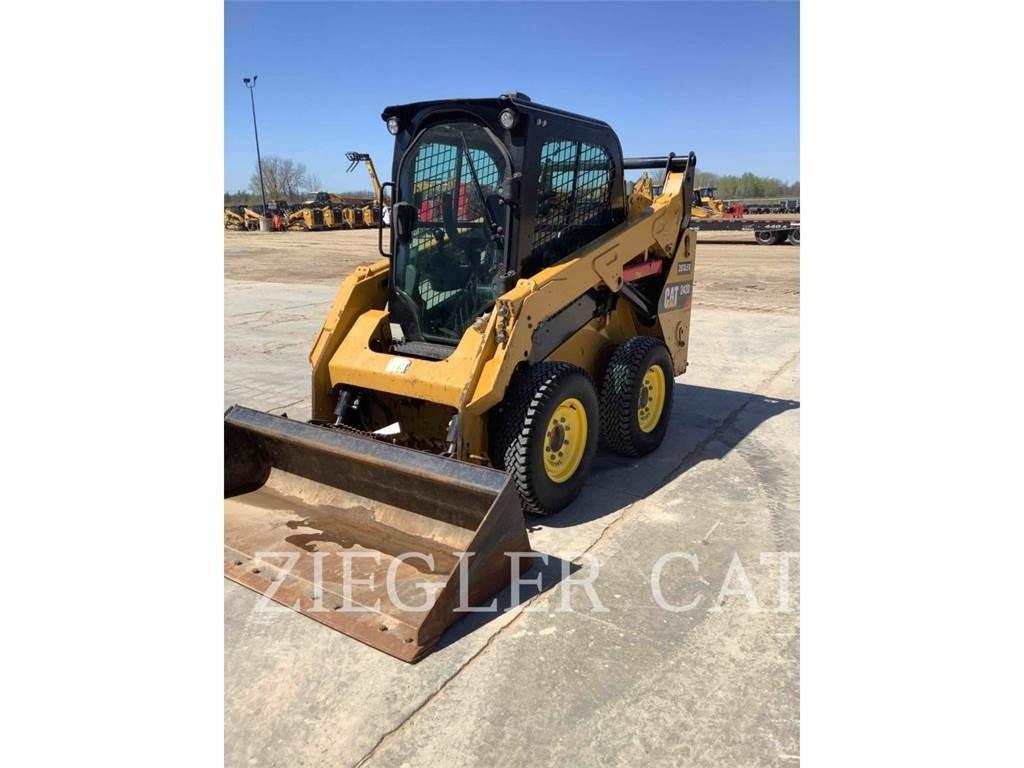 CAT 242D スキッドステアローダー