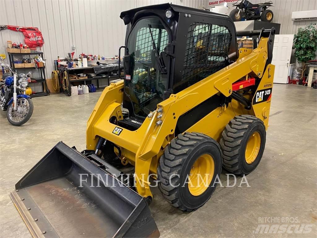 CAT 242D スキッドステアローダー