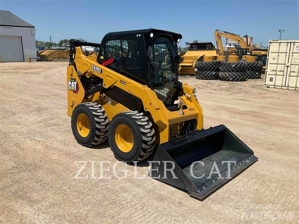 CAT 242D3 スキッドステアローダー
