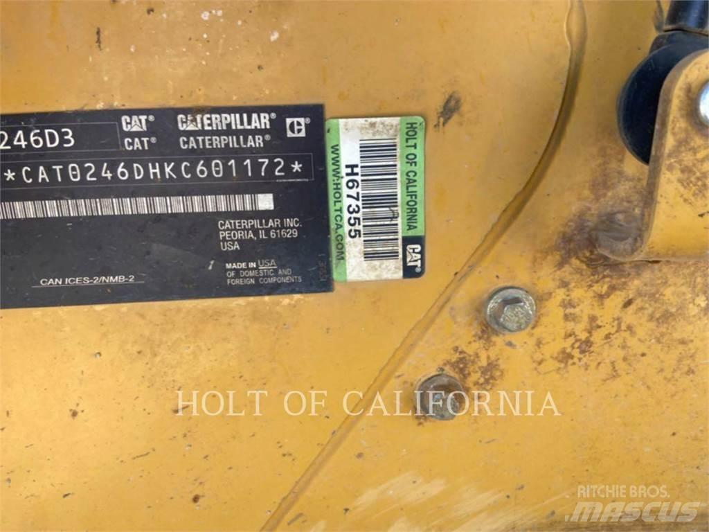CAT 246 HF スキッドステアローダー