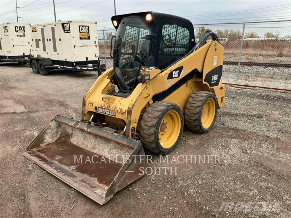 CAT 246C スキッドステアローダー