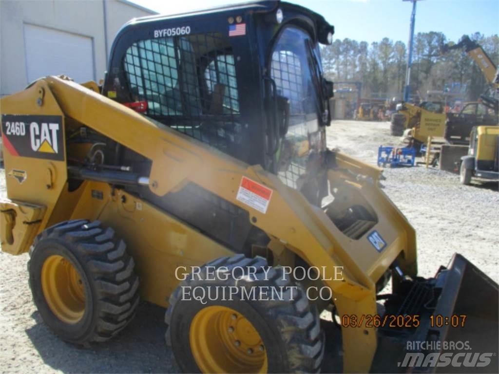 CAT 246D スキッドステアローダー