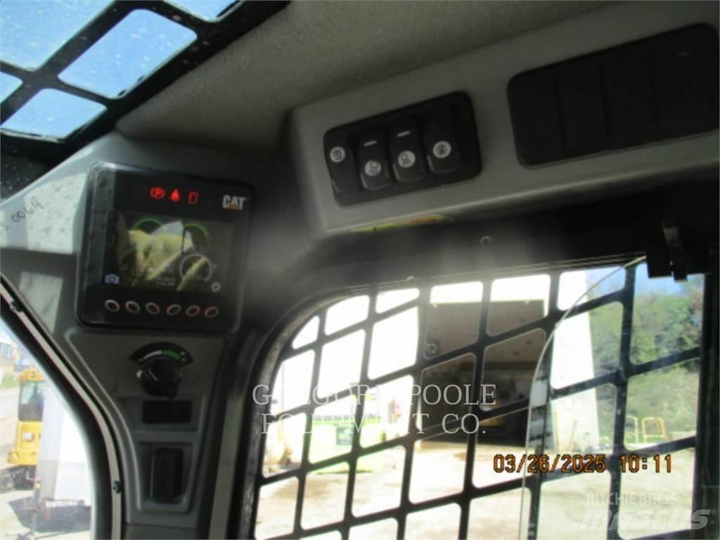 CAT 246D スキッドステアローダー