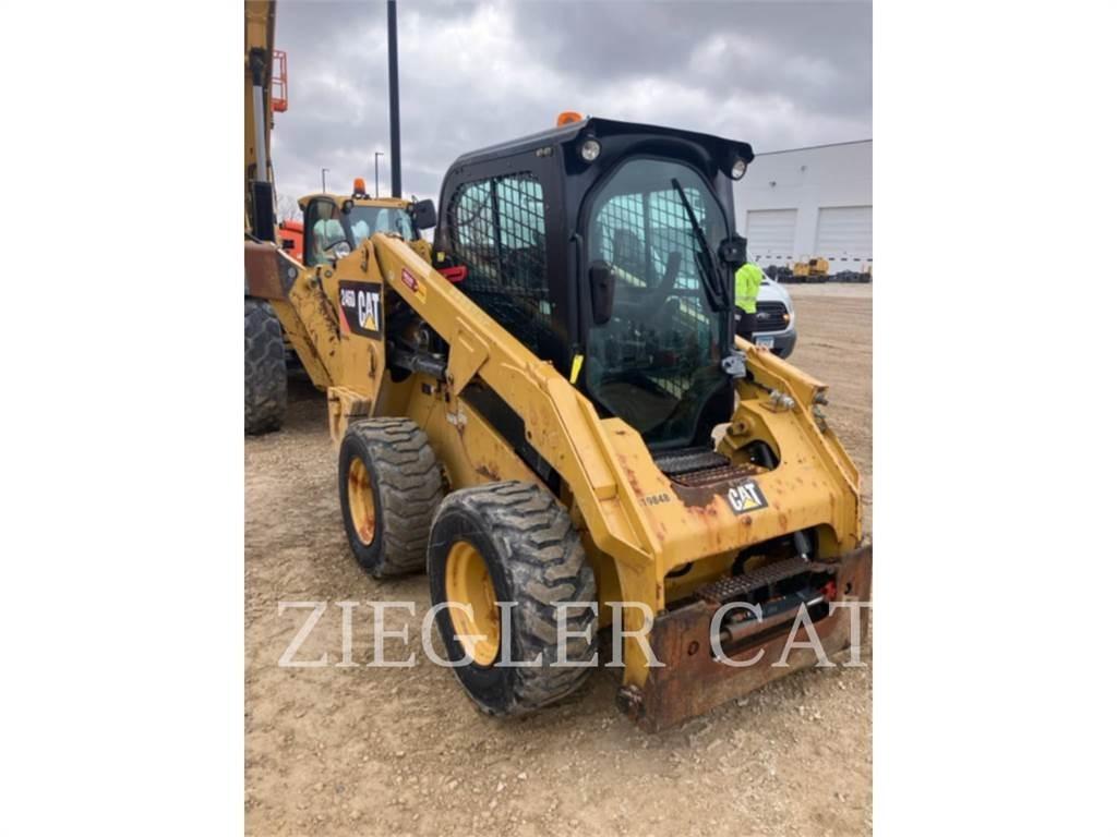 CAT 246D スキッドステアローダー