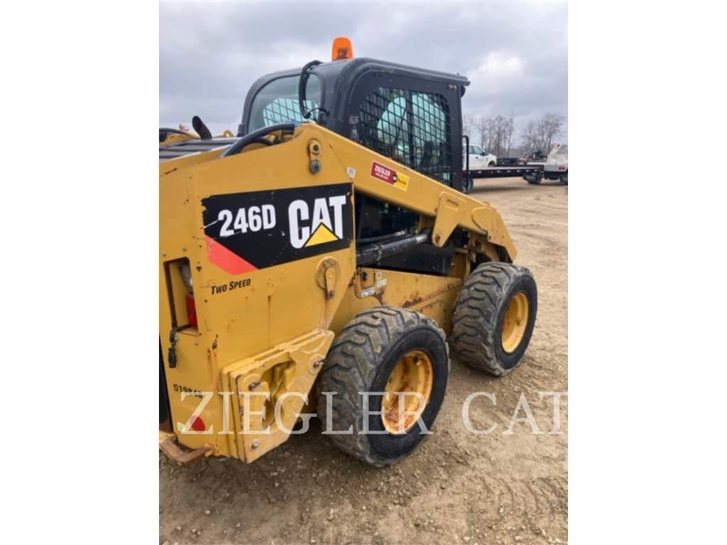 CAT 246D スキッドステアローダー