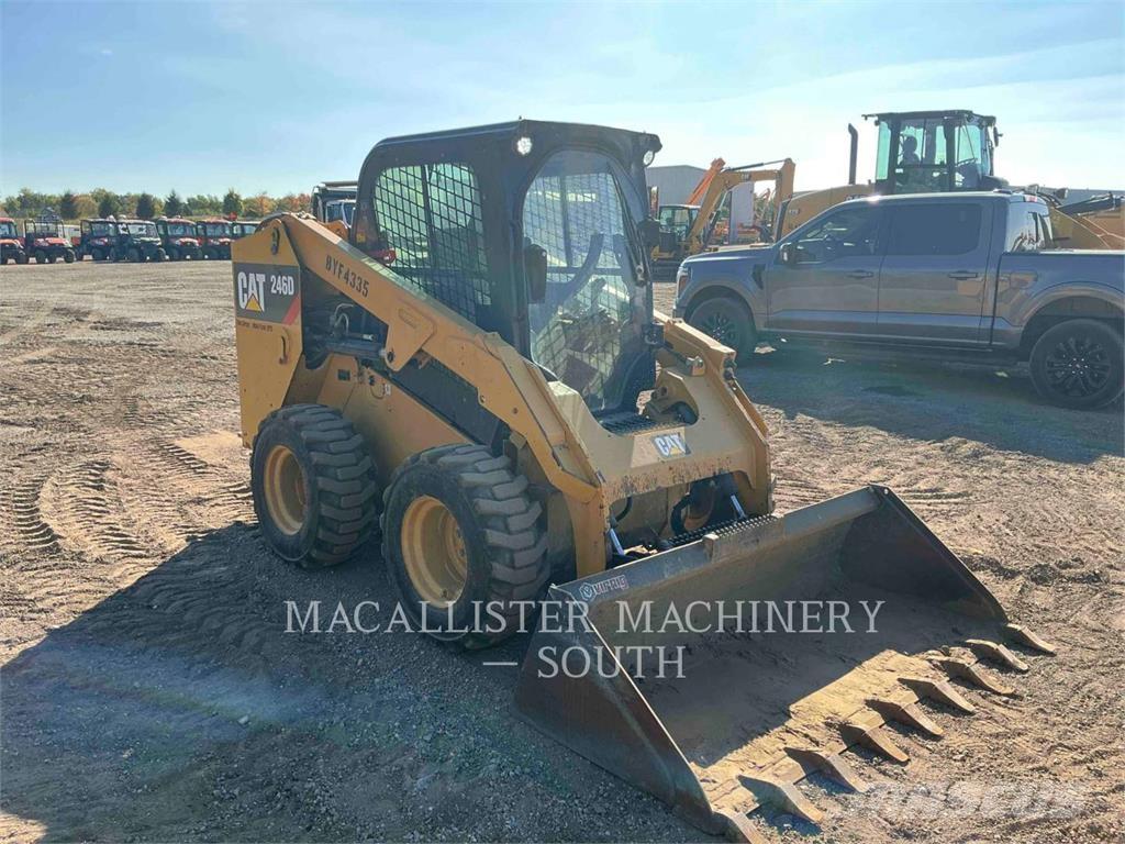 CAT 246D スキッドステアローダー