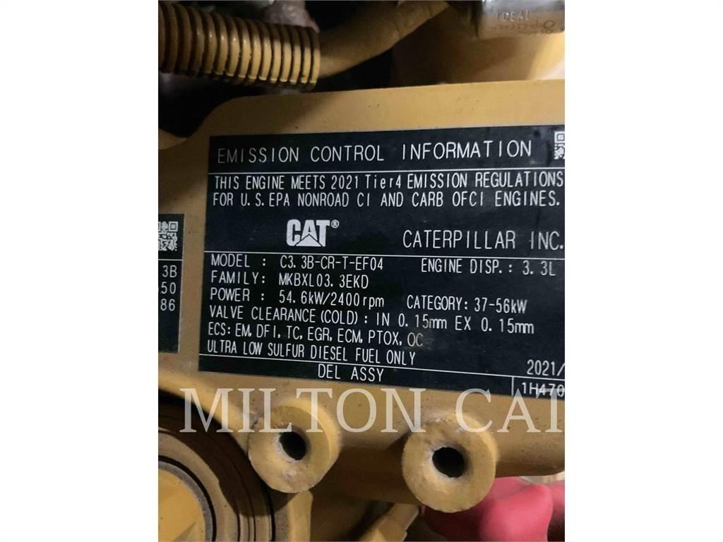 CAT 246D 3 スキッドステアローダー