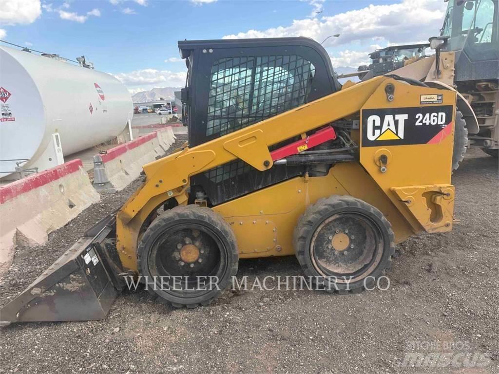 CAT 246D C3-H2 スキッドステアローダー