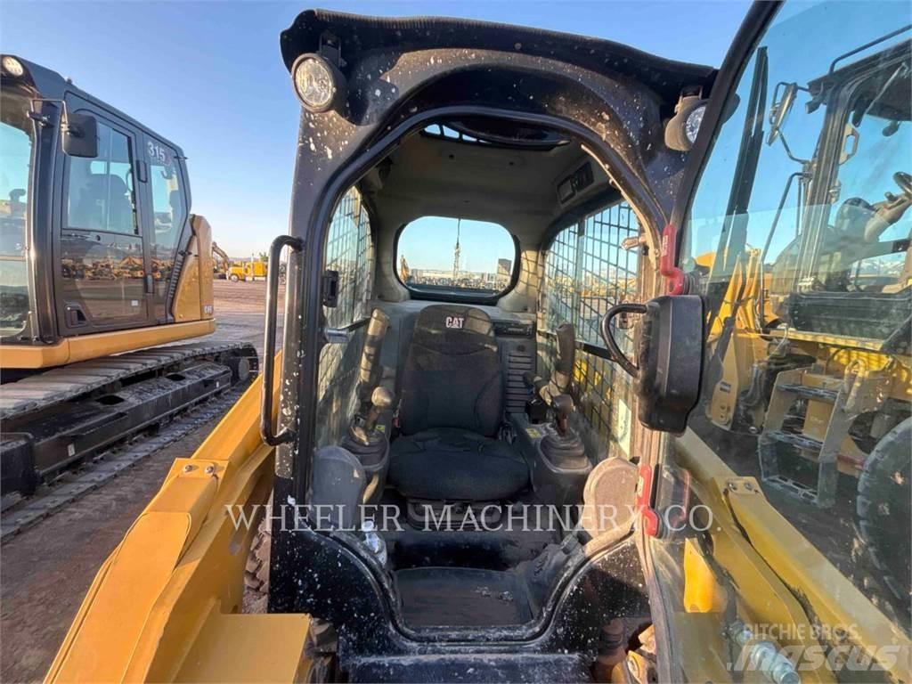 CAT 246D2 C3H4 スキッドステアローダー