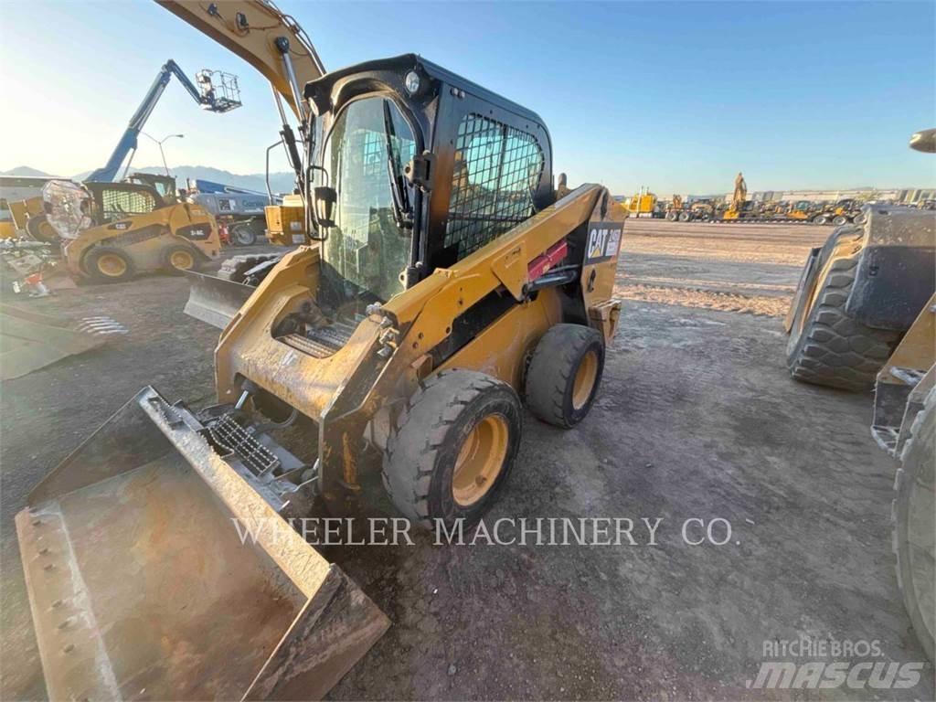 CAT 246D2 C3H4 スキッドステアローダー