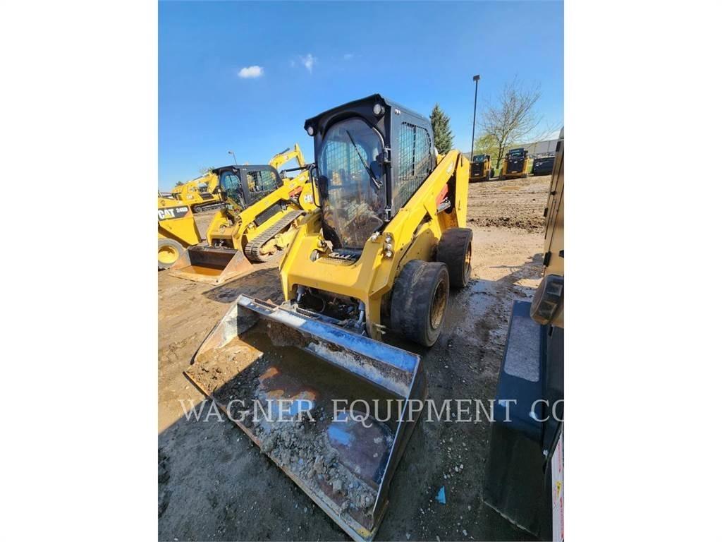 CAT 246D3 スキッドステアローダー