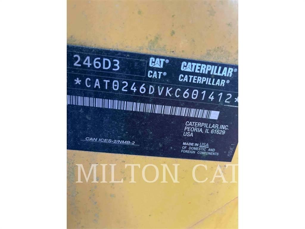 CAT 246D3 スキッドステアローダー