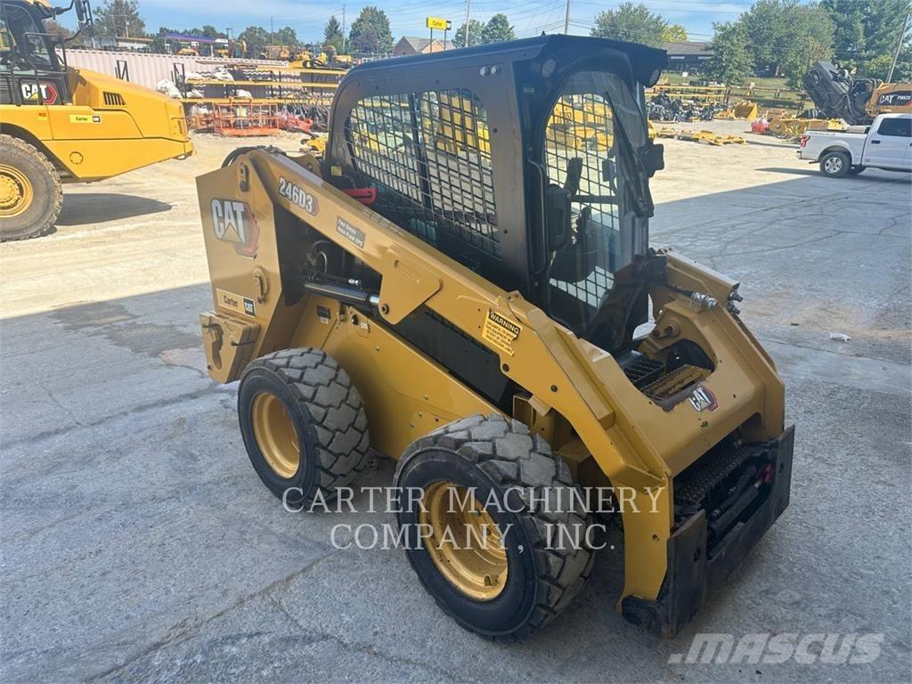 CAT 246D3 スキッドステアローダー