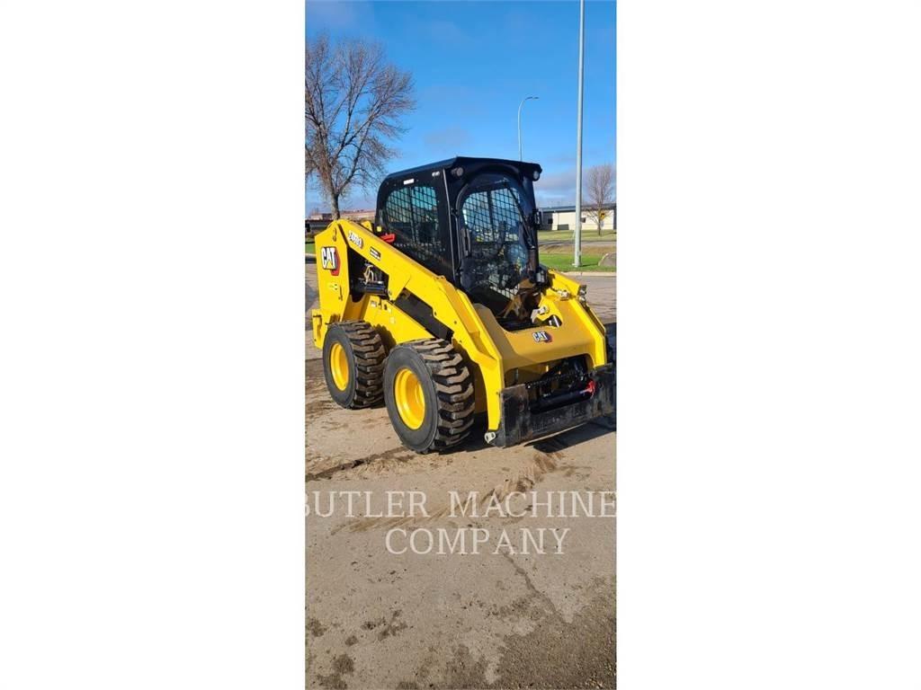 CAT 246D3 C3D3 スキッドステアローダー