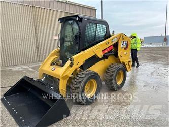 CAT 246D3 C3H2 スキッドステアローダー