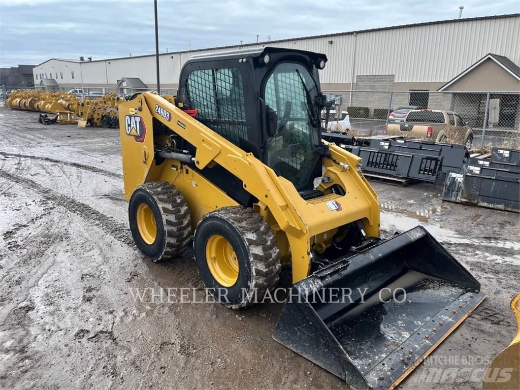 CAT 246D3 C3H2 スキッドステアローダー