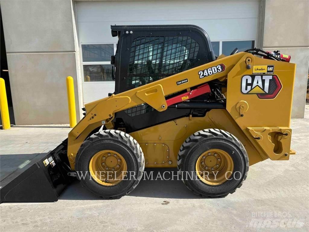 CAT 246D3 C3H2 スキッドステアローダー