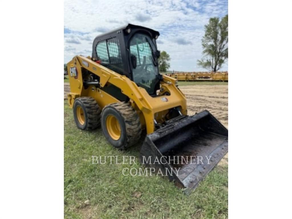CAT 246D3 C3H2 スキッドステアローダー