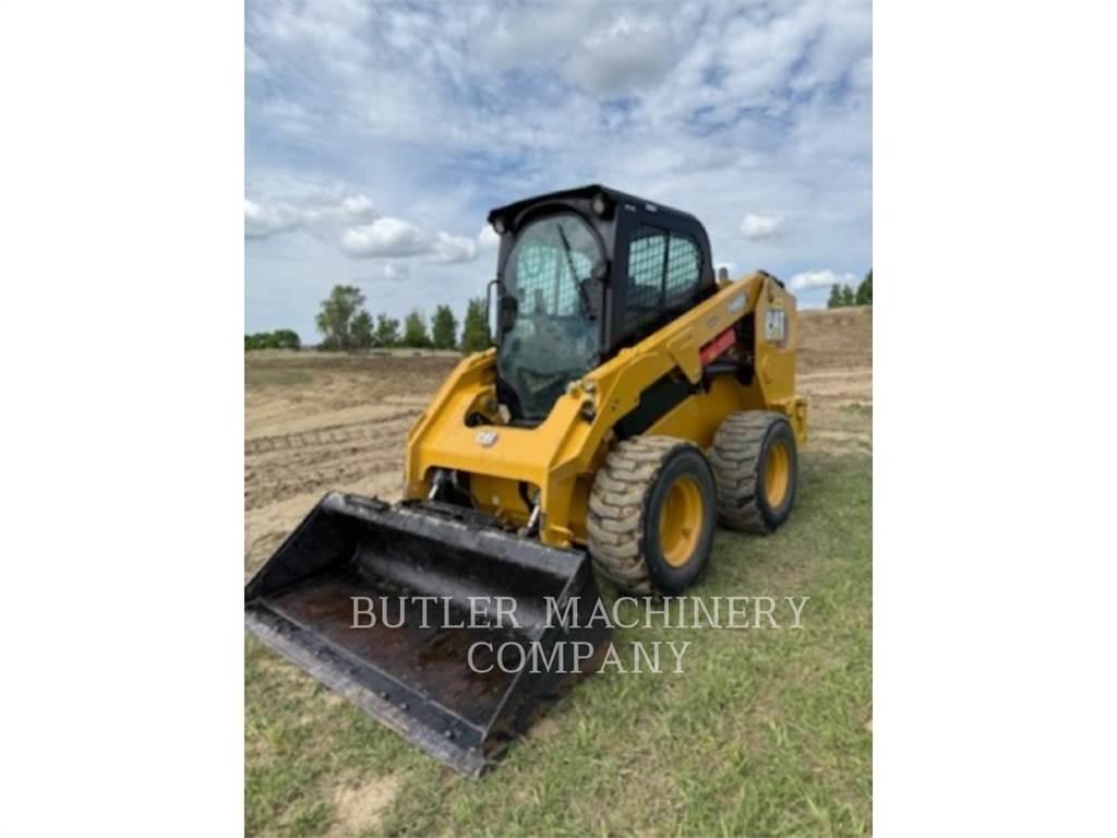 CAT 246D3 C3H2 スキッドステアローダー